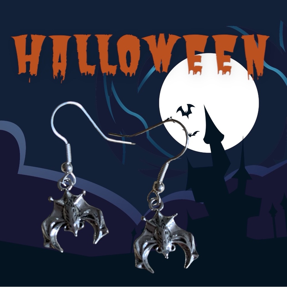 Bat earrings NWT
